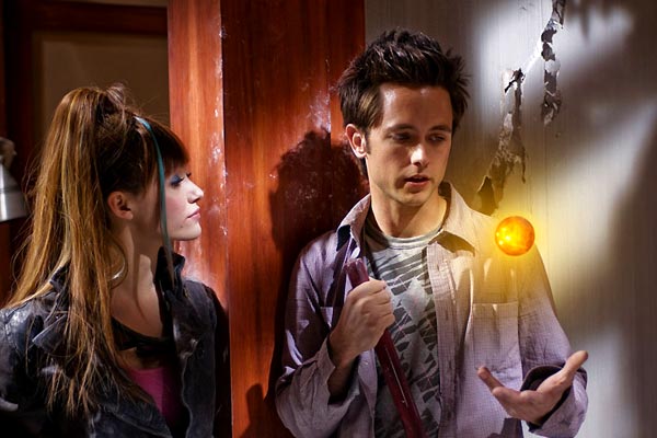 justin chatwin e emmy rossum in dragonball evolution di james wong