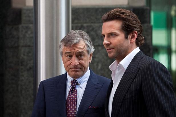 Bradley Cooper e Robert De Niro in Limitless di Neil Burger