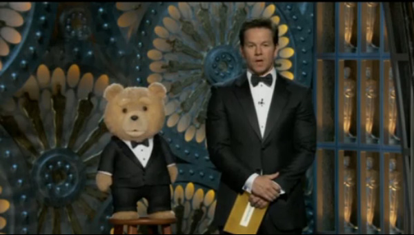 Ted e Mark Wahlberg