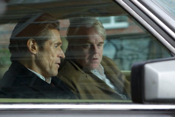 Philip Seymour Hoffman e Willem Dafoe in A Most Wanted Man